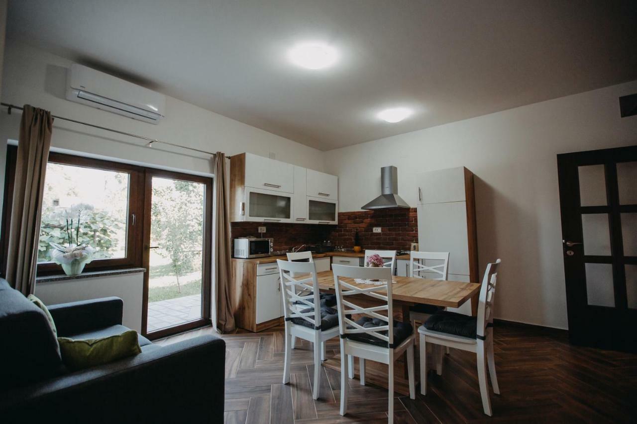 Apartman Vejama Josipdol Ngoại thất bức ảnh