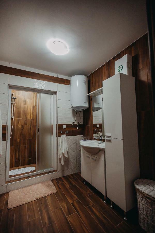 Apartman Vejama Josipdol Ngoại thất bức ảnh