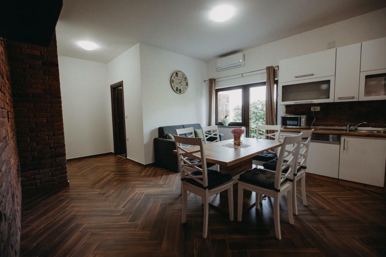 Apartman Vejama Josipdol Ngoại thất bức ảnh