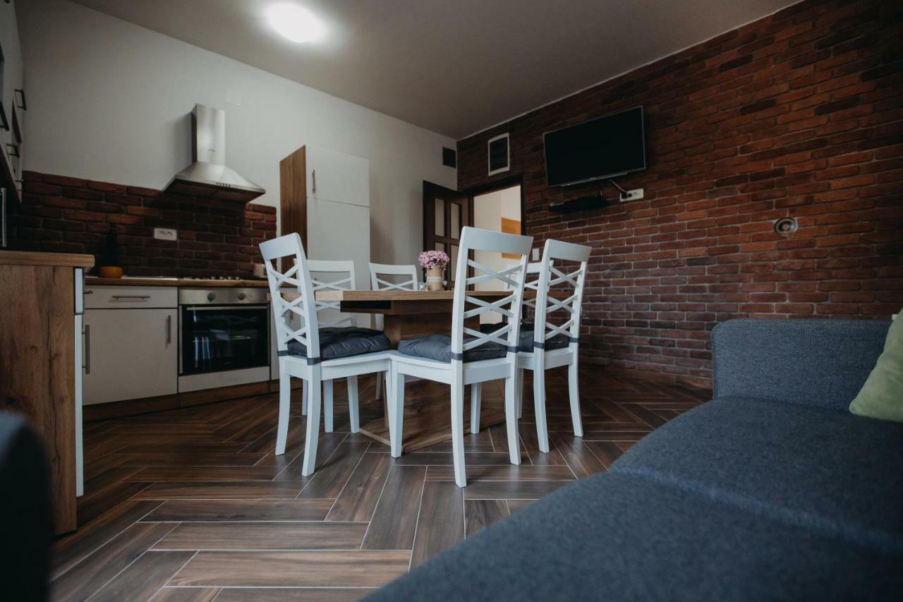 Apartman Vejama Josipdol Ngoại thất bức ảnh