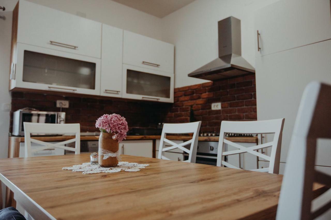 Apartman Vejama Josipdol Ngoại thất bức ảnh